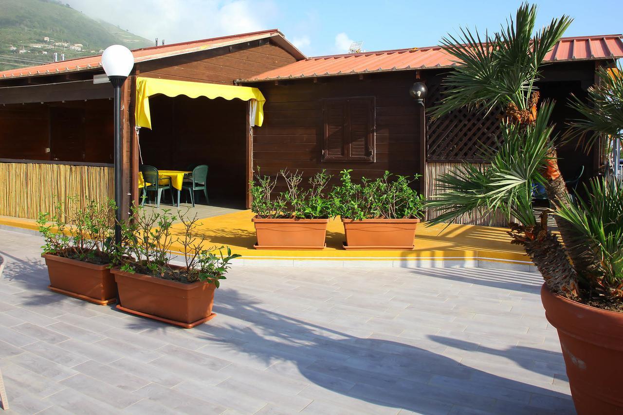 Villaggio La Bussola Paola Ngoại thất bức ảnh